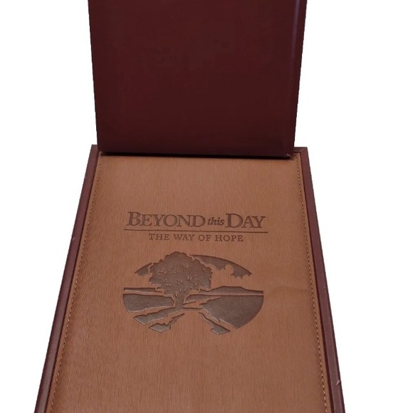 Bereavement Box Beyond This Day The Way of Hope Memorial Book Keepsake Box Set - Picture 4 of 6